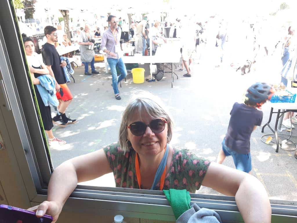 20250518 braderie bénévoles (12)