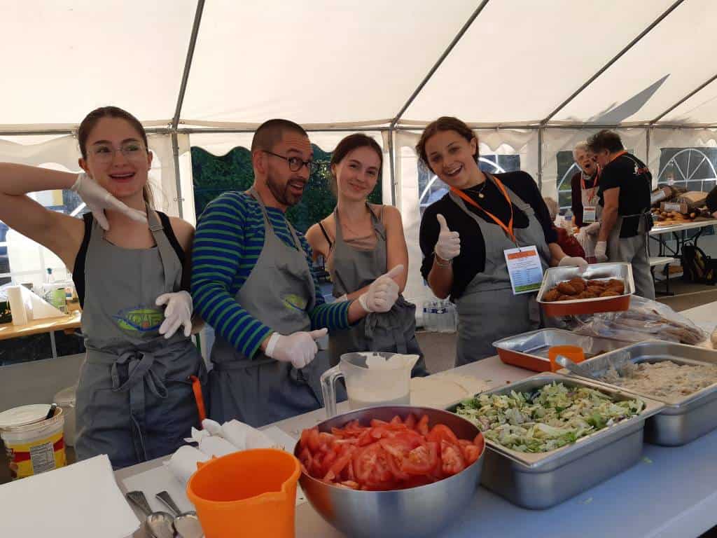20250518 braderie bénévoles (14)