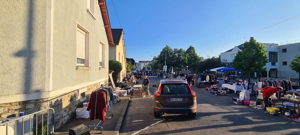 20250518 braderie bénévoles (27)